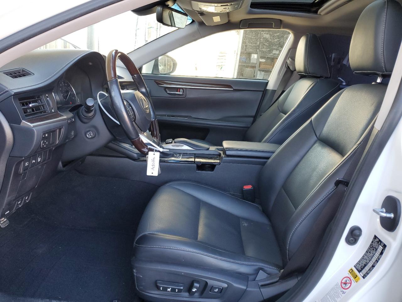 2018 Lexus ES - Image 7