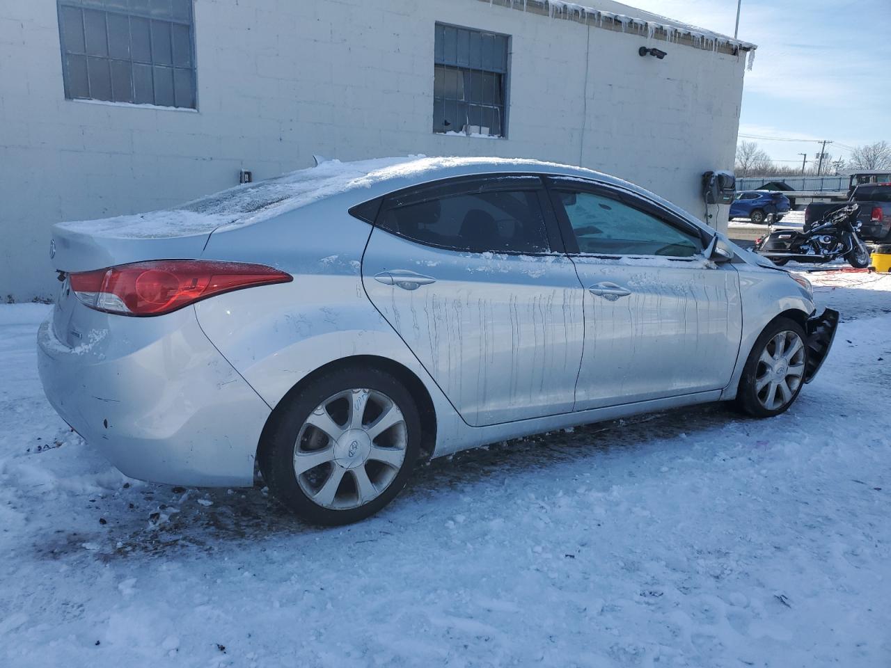 2013 Hyundai Elantra - Image 3
