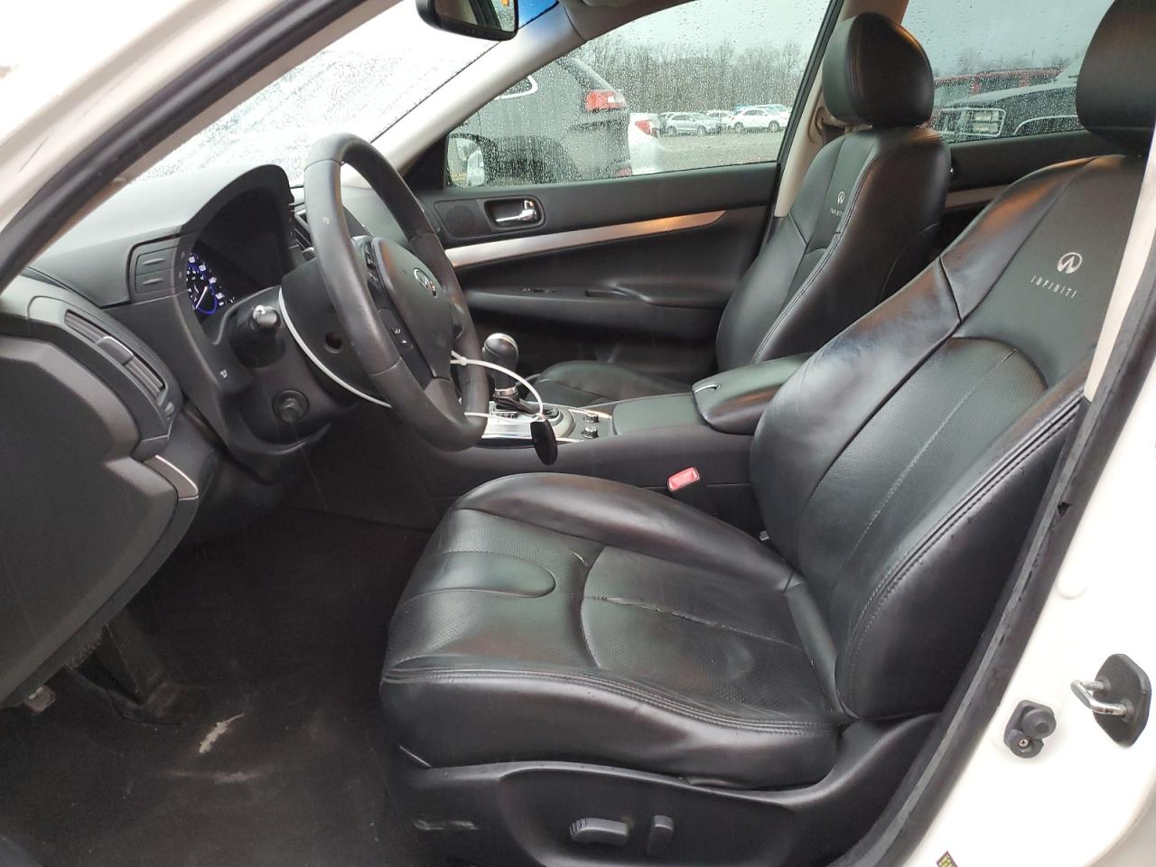 2011 Infiniti G - Image 7