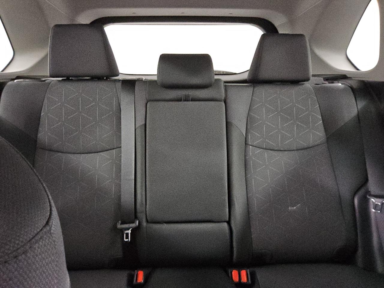2024 Toyota RAV 4 - Image 10