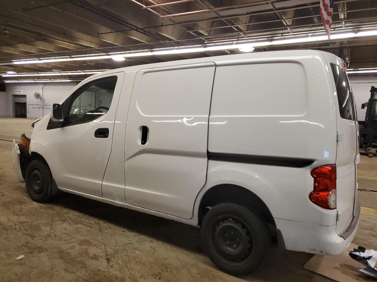 2015 Nissan NV - Image 2