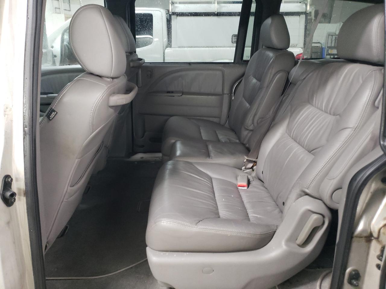 2008 Honda Odyssey - Image 10