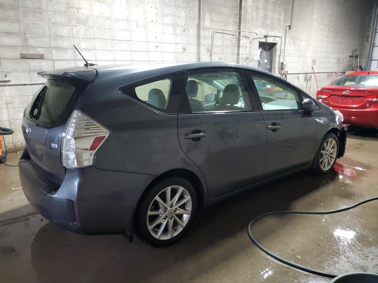 2014 Toyota Prius - Image 3