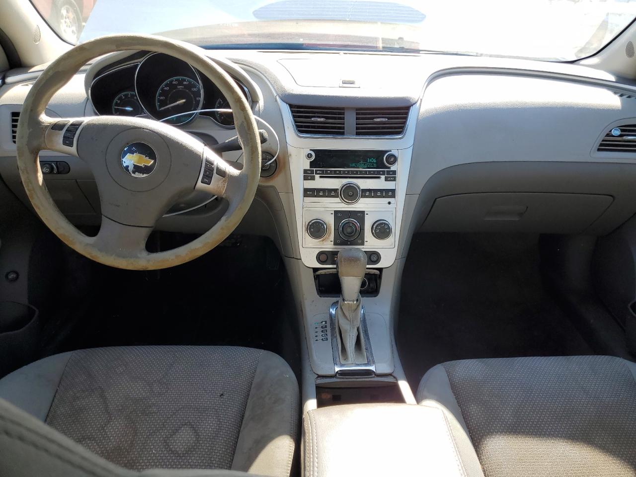 2011 Chevrolet Malibu - Image 8