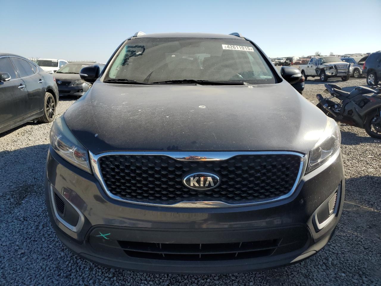 2017 Kia Sorento - Image 5