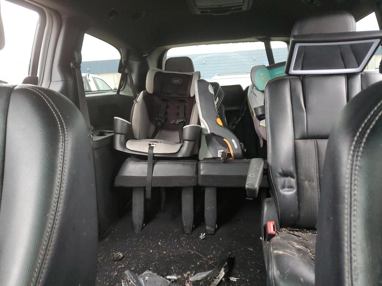 2014 Chrysler Town & Country S VIN: 2C4RC1HG1ER109103 Lot: 49315545