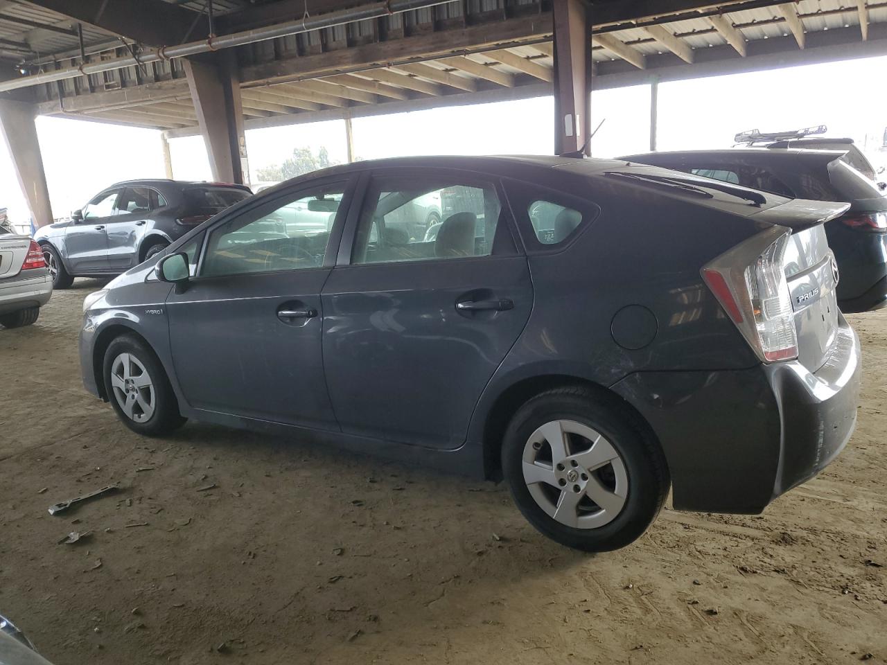 2010 Toyota Prius - Image 2