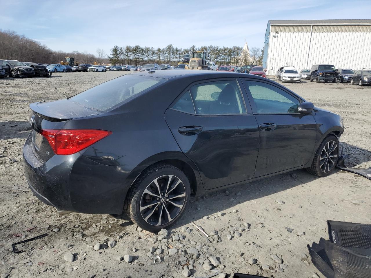 VIN 2T1BURHE8JC994146 2018 TOYOTA COROLLA no.3