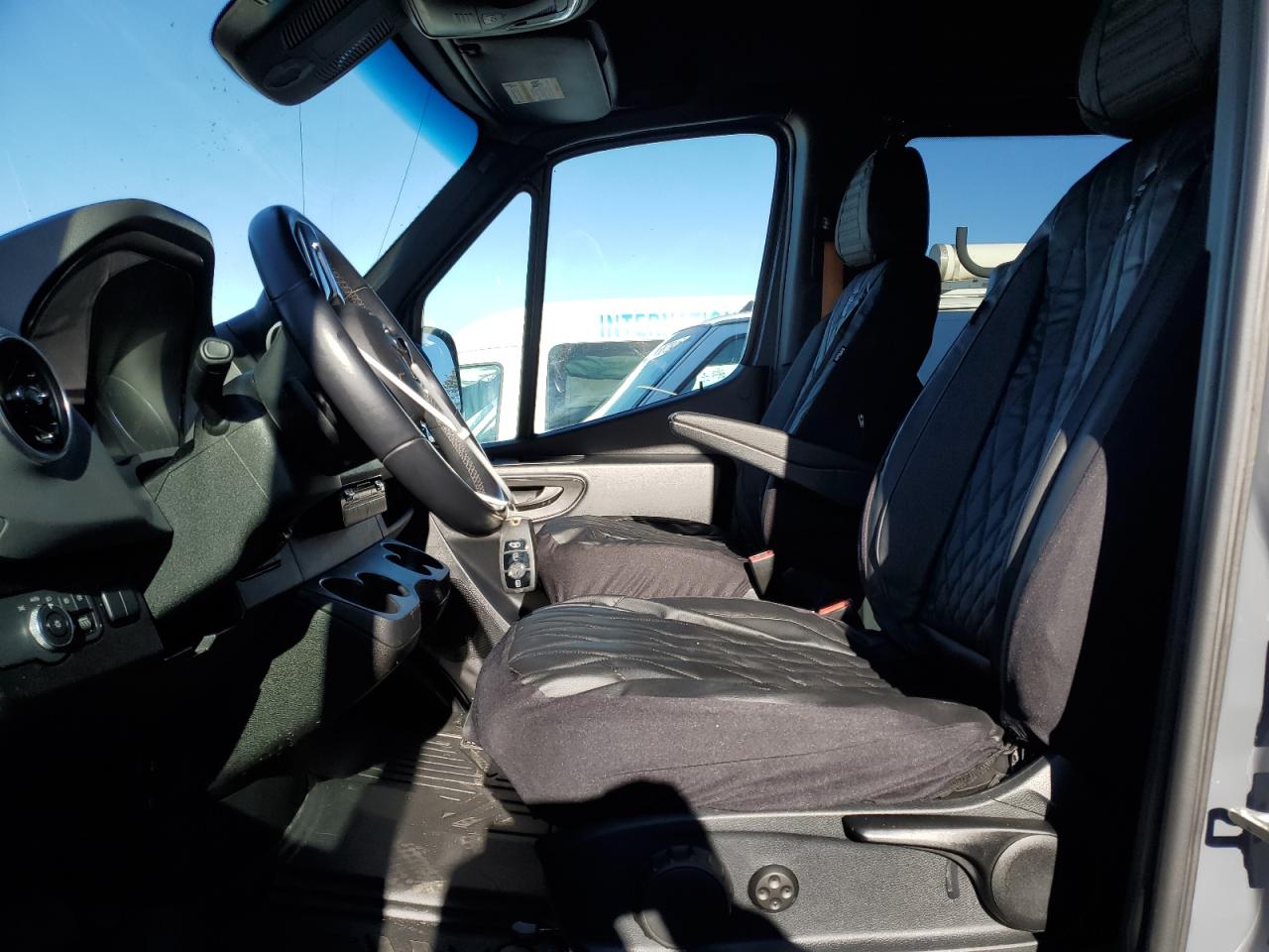 2019 Mercedes-Benz Sprinter - Image 7