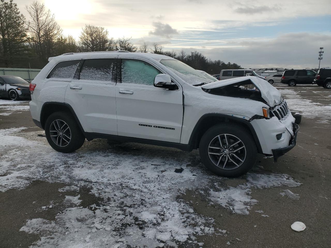 2018 Jeep Grand Cherokee - Image 4