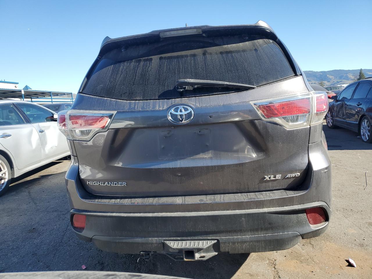 2015 Toyota Highlander - Image 6