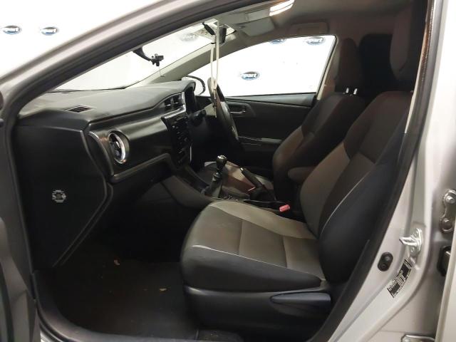2016 TOYOTA AURIS 
