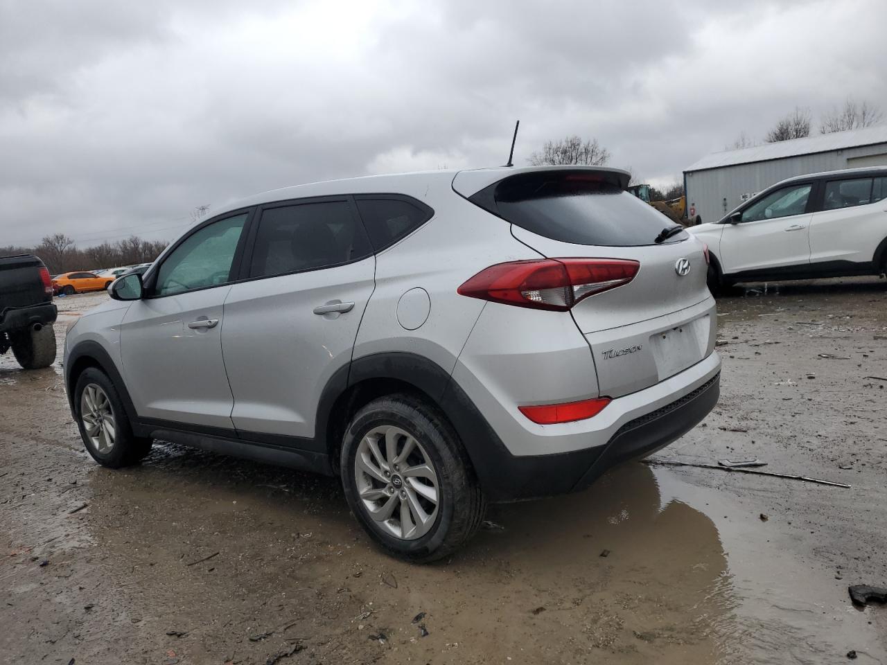 2017 Hyundai Tucson - Image 2