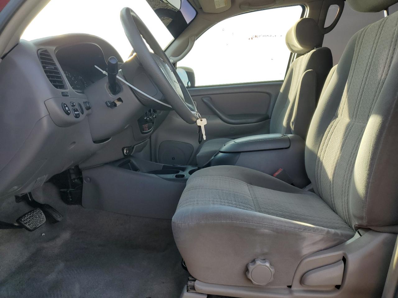 2004 Toyota Tundra - Image 7