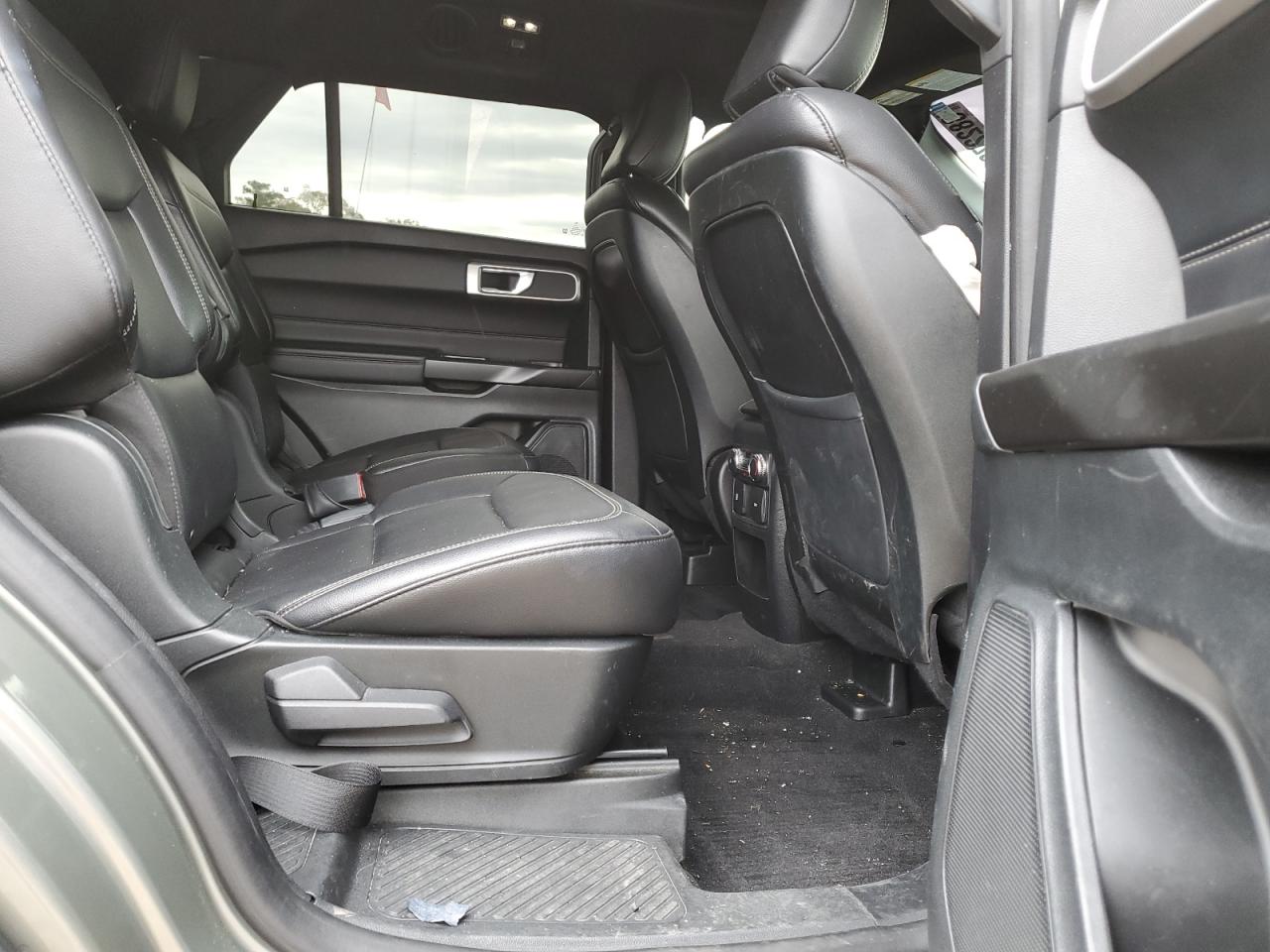 2020 Ford Explorer - Image 11