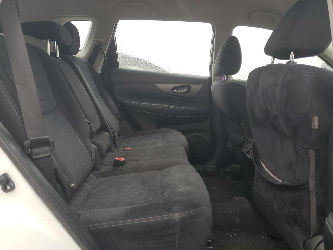 2016 Nissan Rogue - Image 11