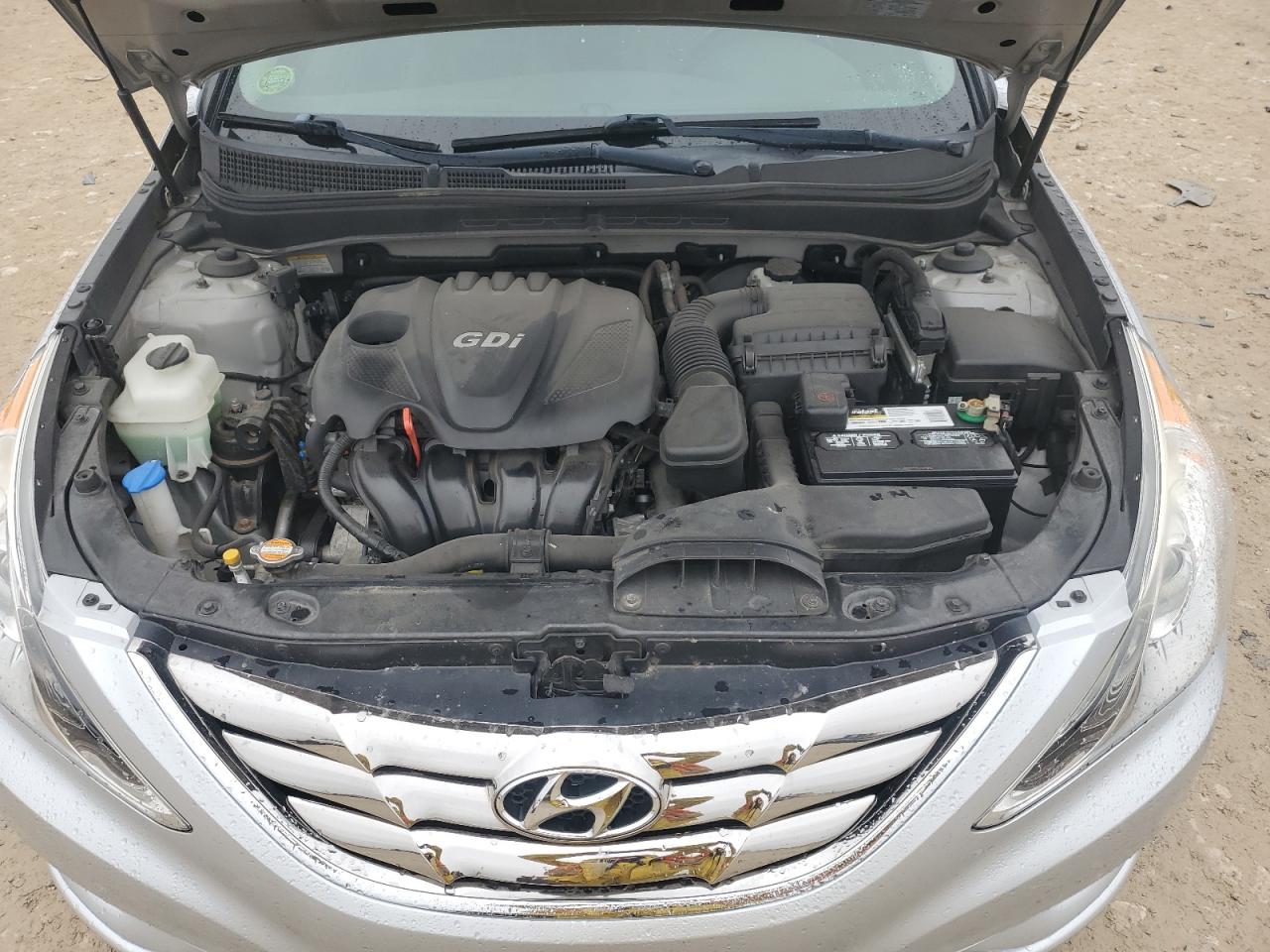 2012 Hyundai Sonata - Image 13