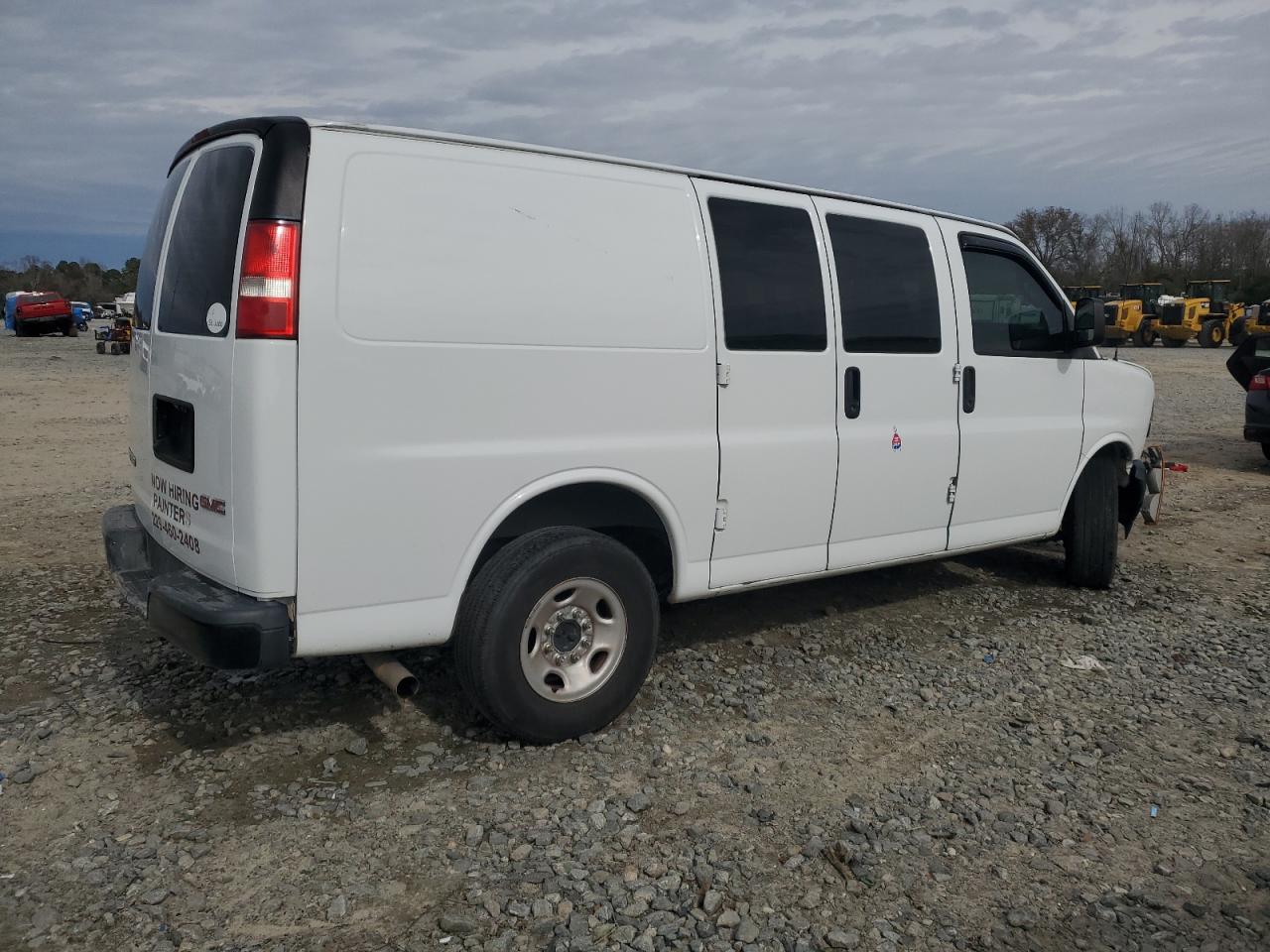 2018 GMC Savana - Image 3
