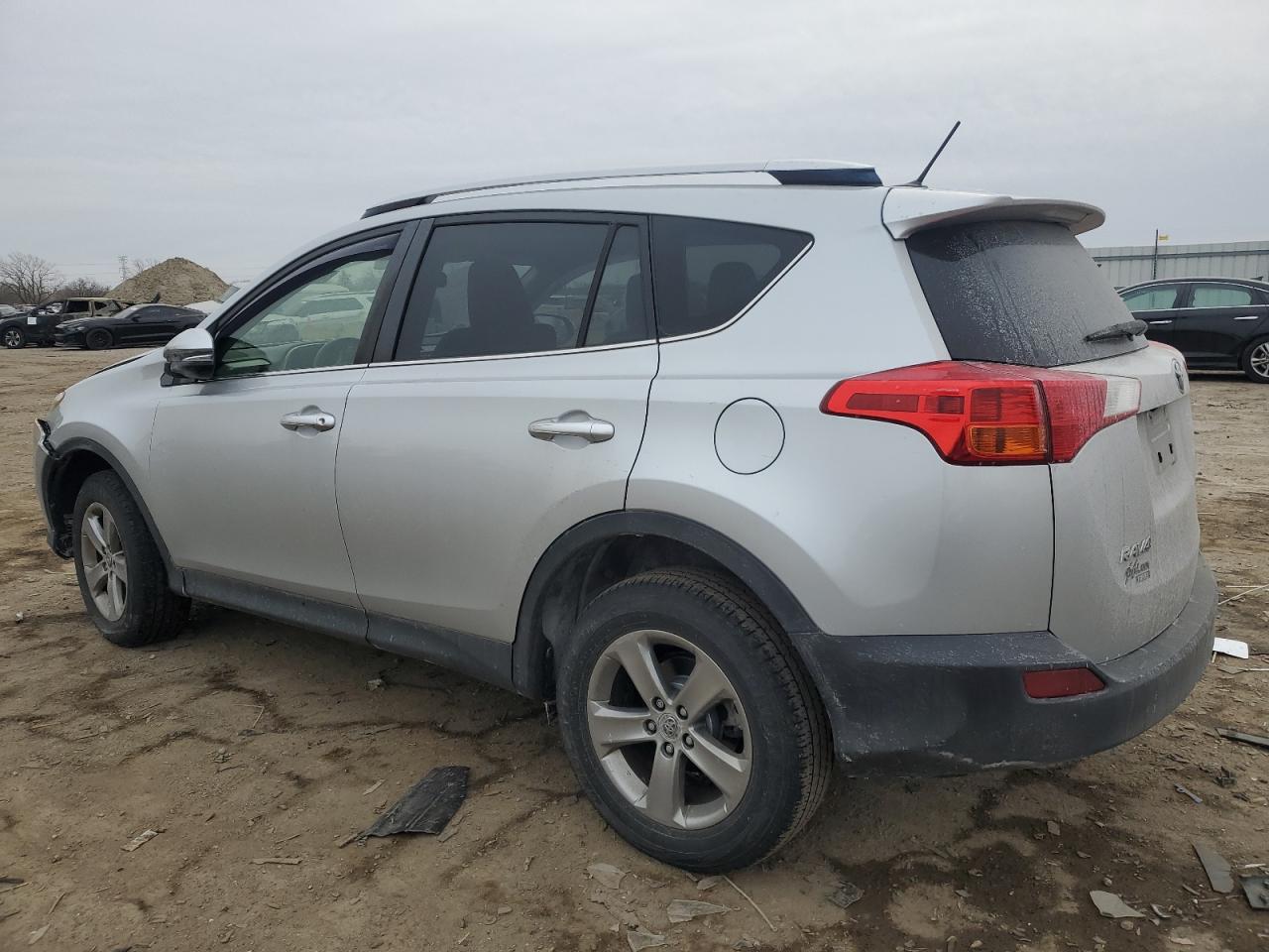 2015 Toyota RAV 4 - Image 2