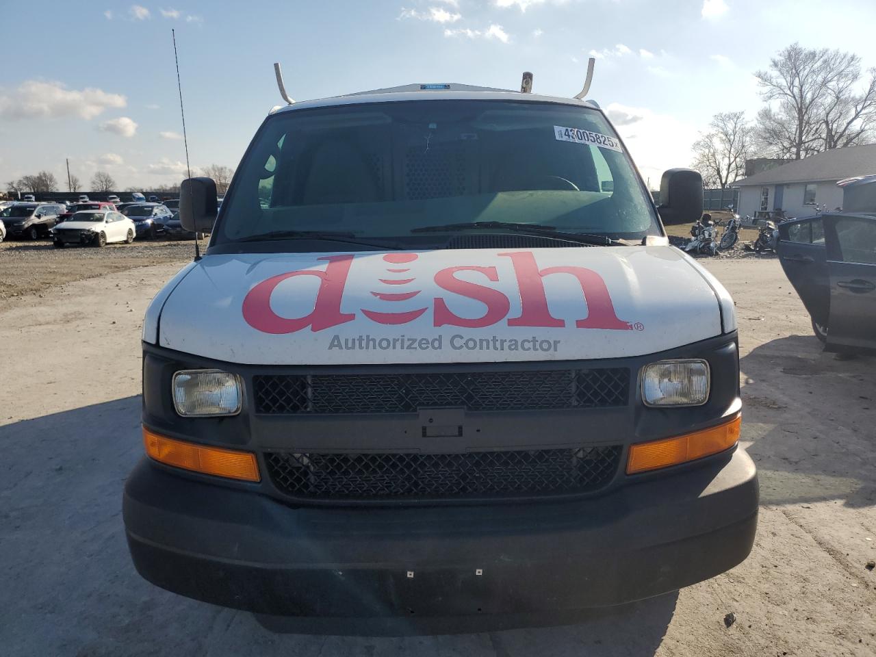 2015 Chevrolet Express - Image 5