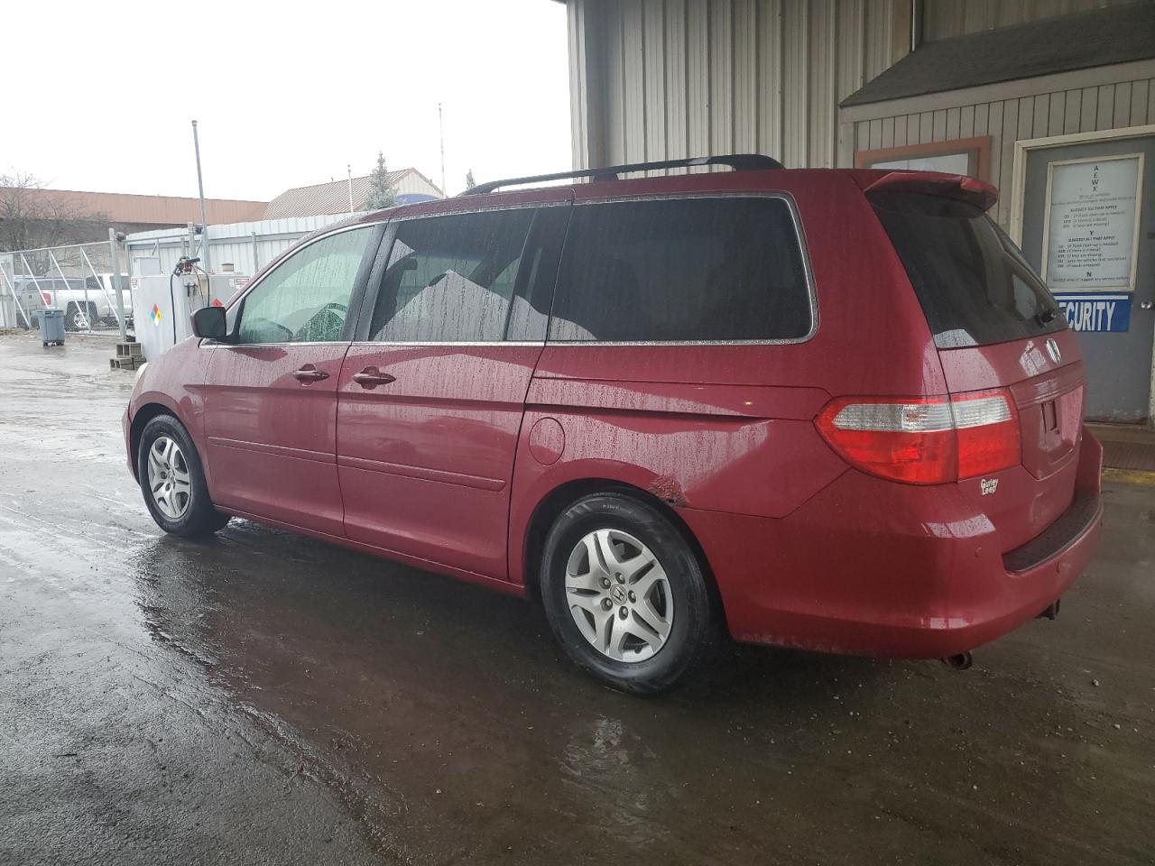 2005 Honda Odyssey - Image 2