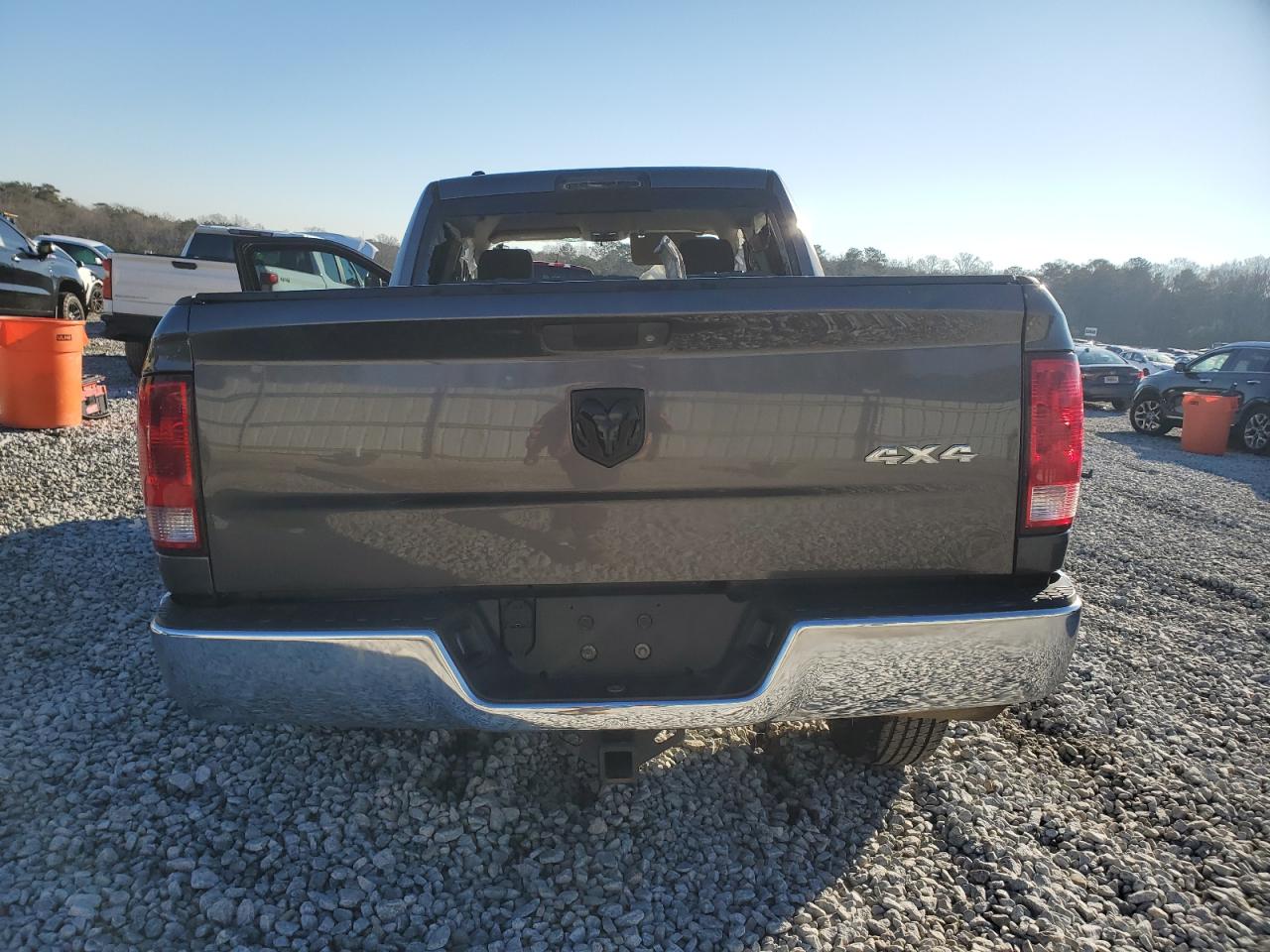 2014 RAM 1500 - Image 6