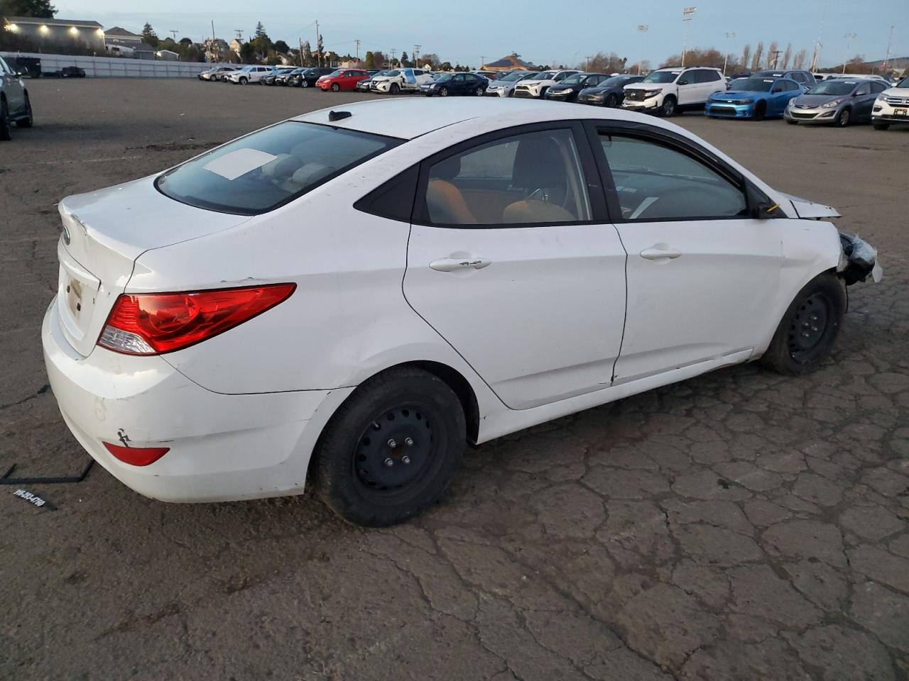 2014 Hyundai Accent - Image 3