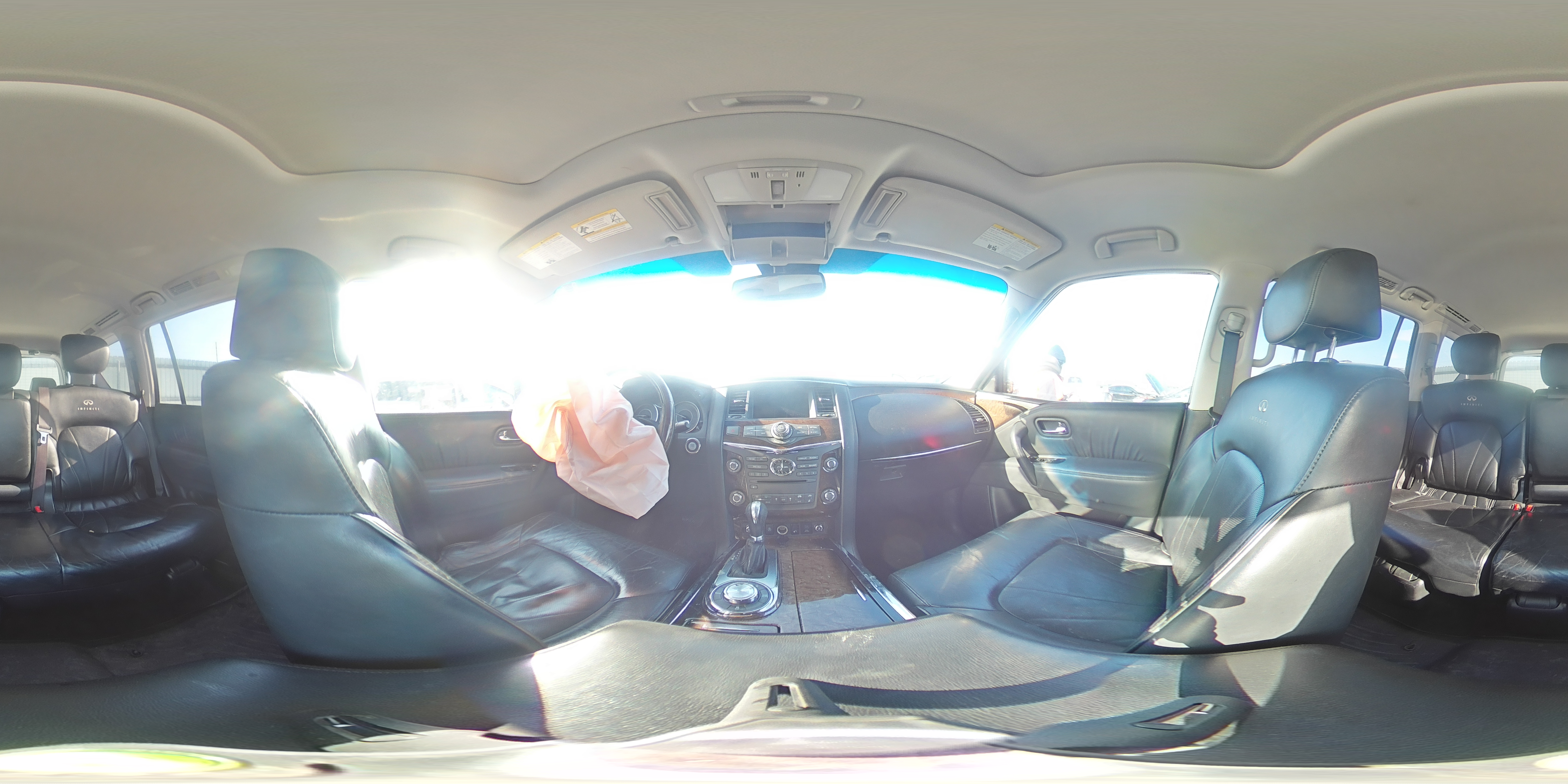 2011 Infiniti QX56 - Image 14