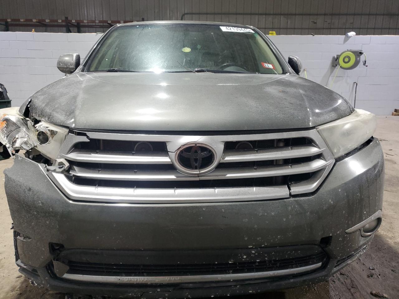 2013 Toyota Highlander - Image 5