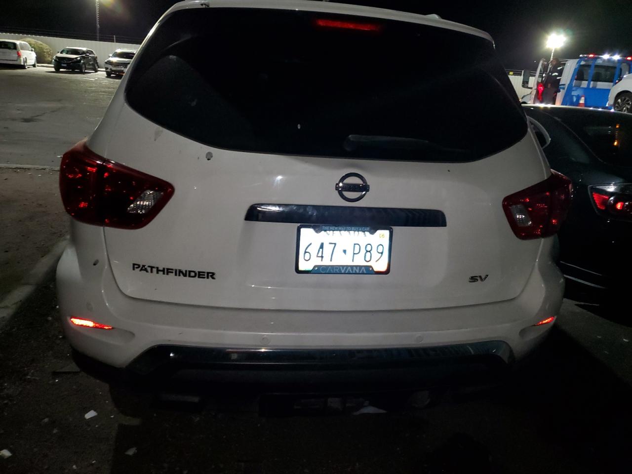 2017 Nissan Pathfinder S VIN: 686613 Lot: 43667765