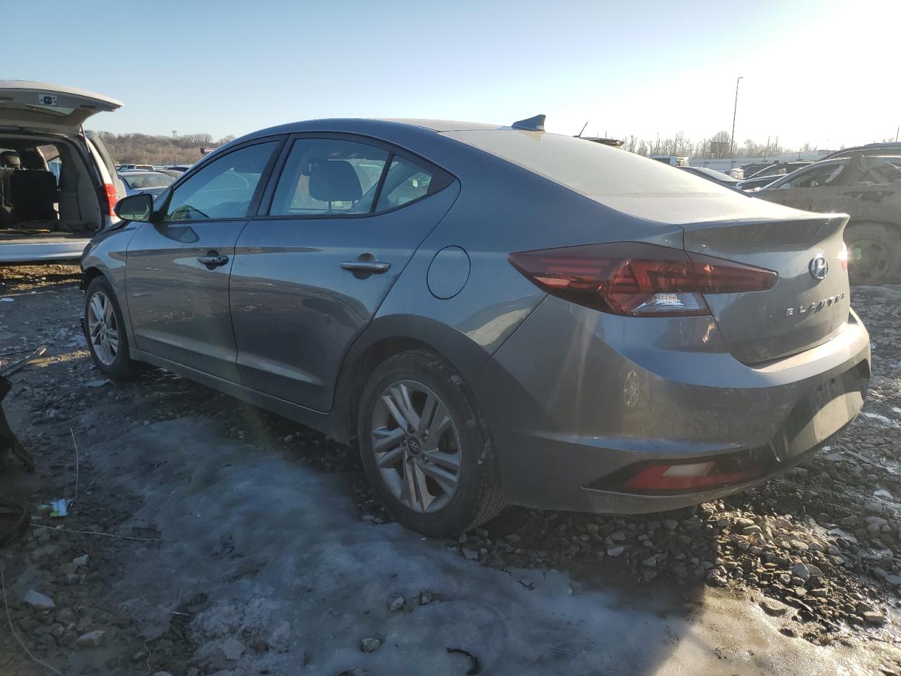 2020 Hyundai Elantra - Image 2