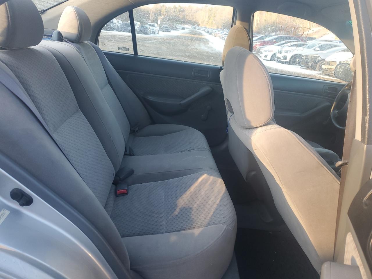 2005 Honda Civic - Image 10