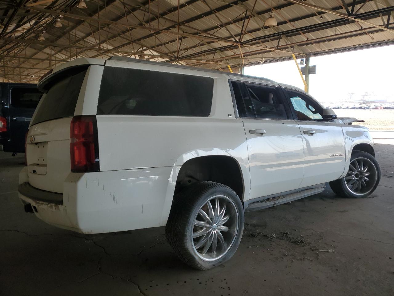 2015 Chevrolet Suburban - Image 3