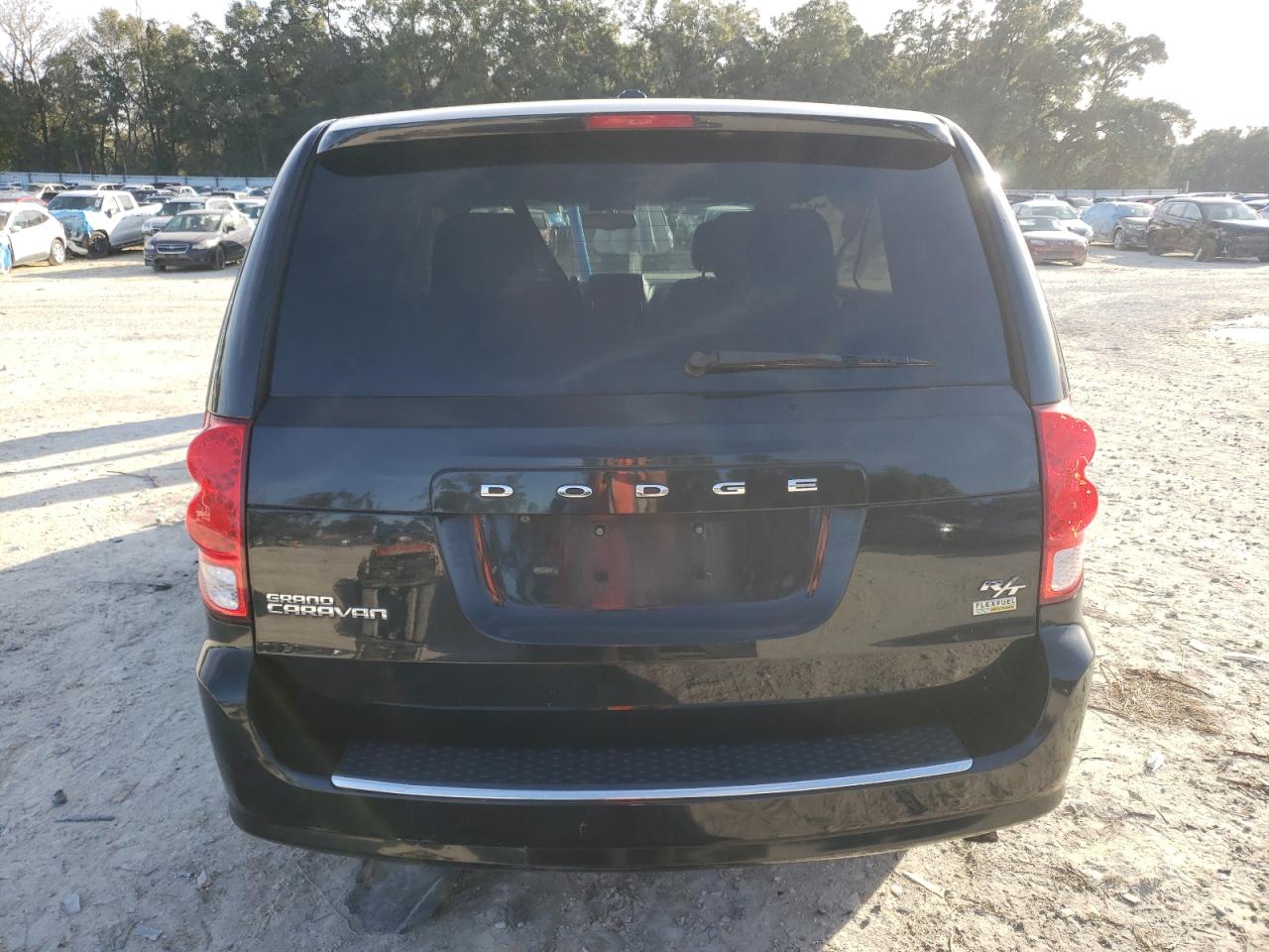 2014 Dodge Caravan - Image 6