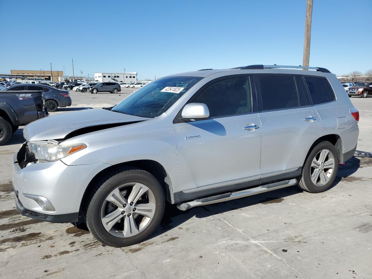 2013 Toyota Highlander - Image 1