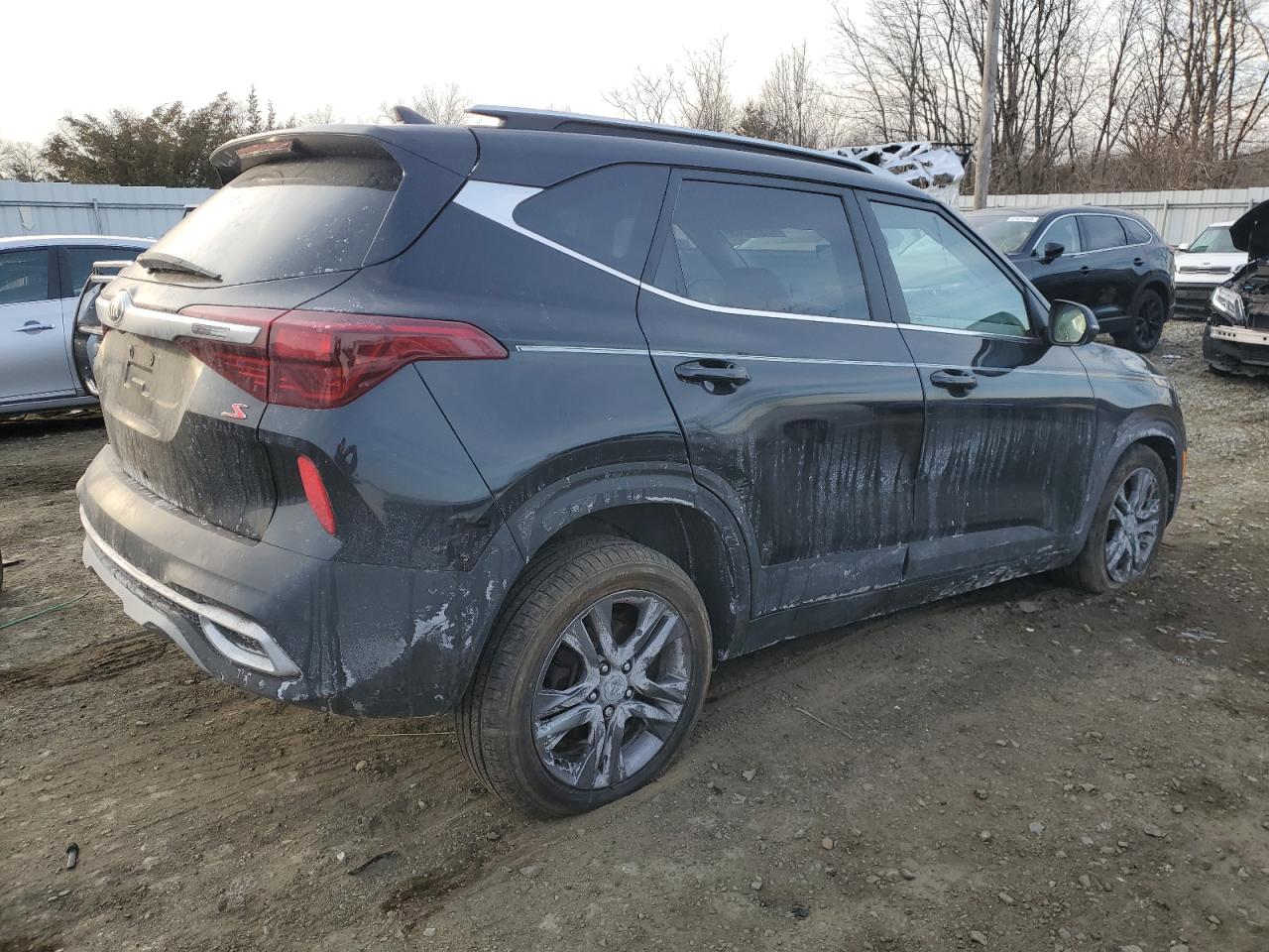 2021 Kia Seltos - Image 3