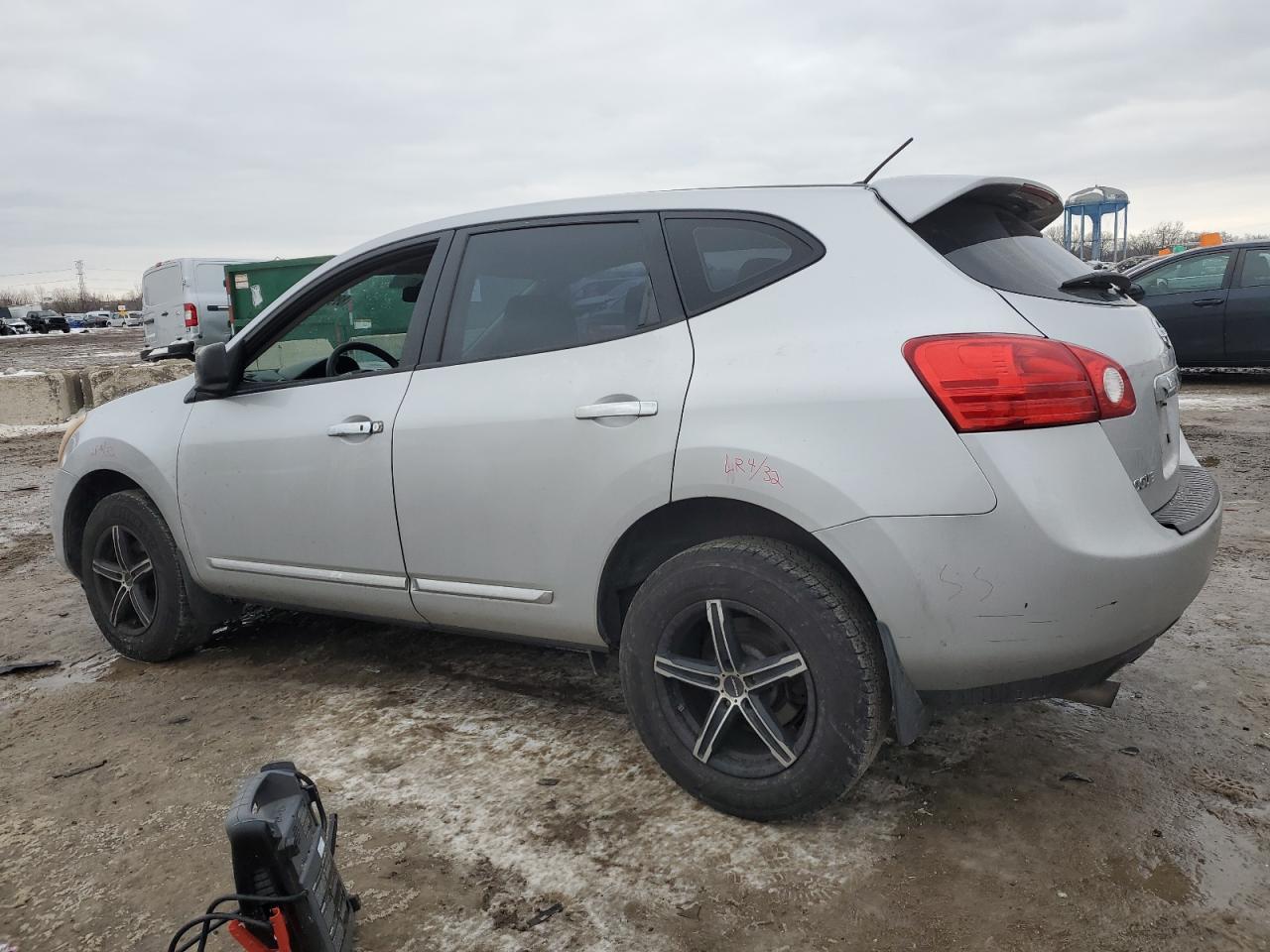 2012 Nissan Rogue - Image 2