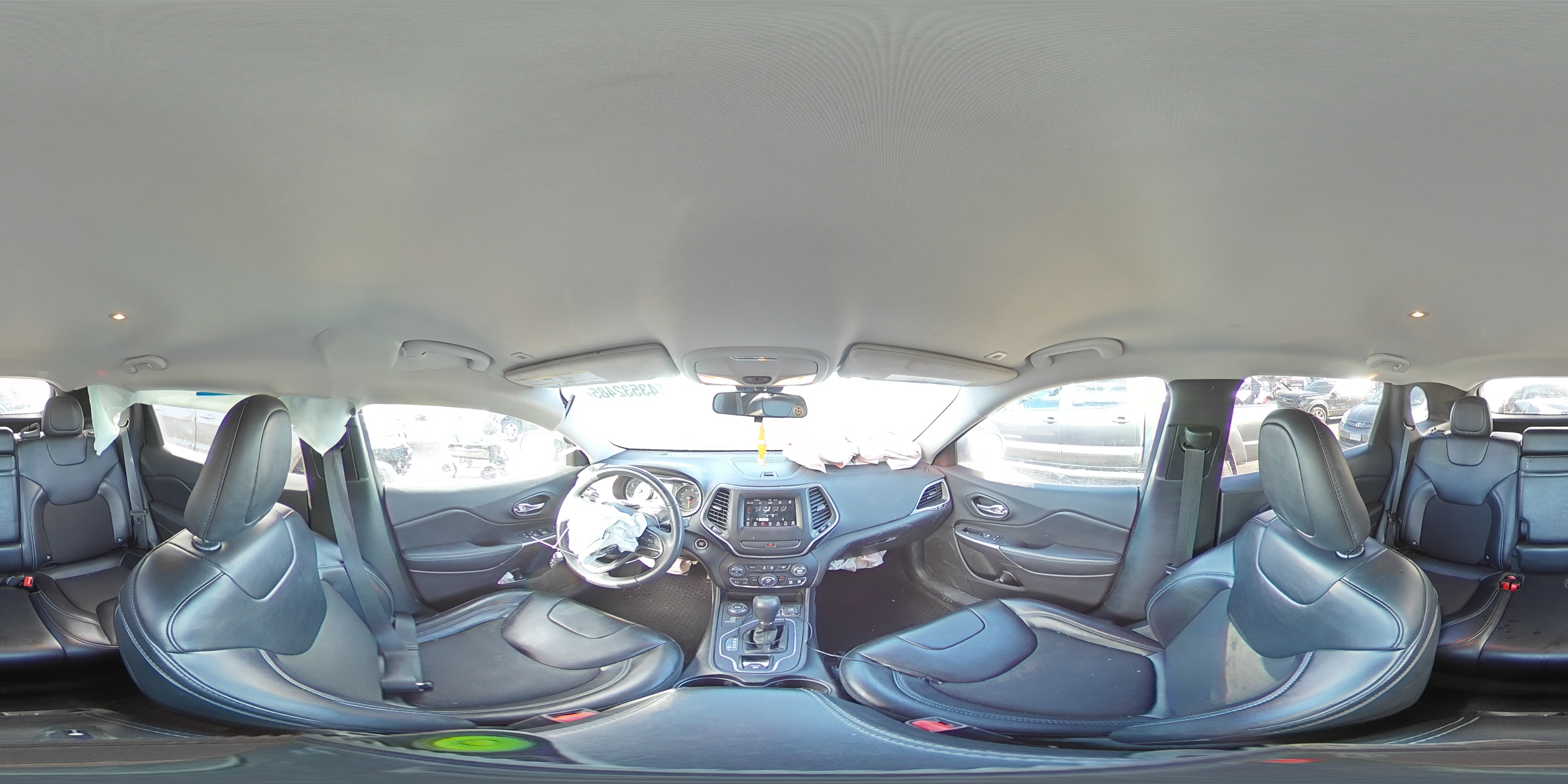 2019 Jeep Grand Cherokee - Image 13