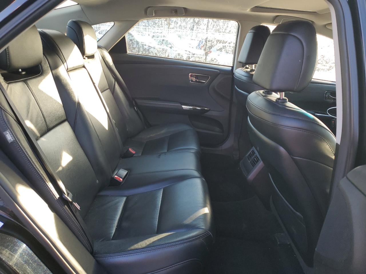 2016 Toyota Avalon - Image 10