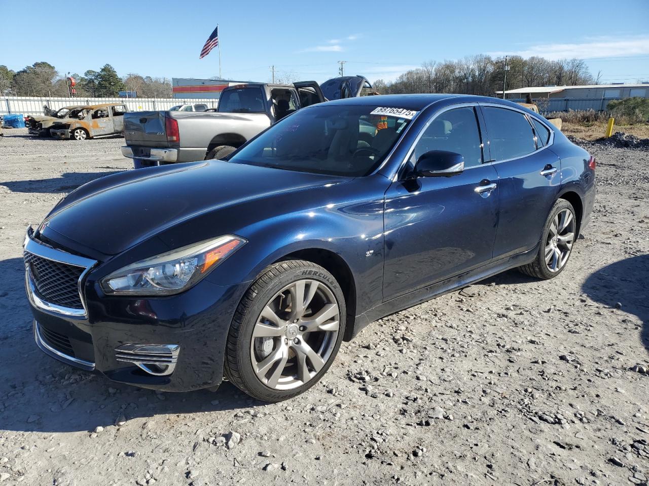 2015 Infiniti Q70 - Image 1