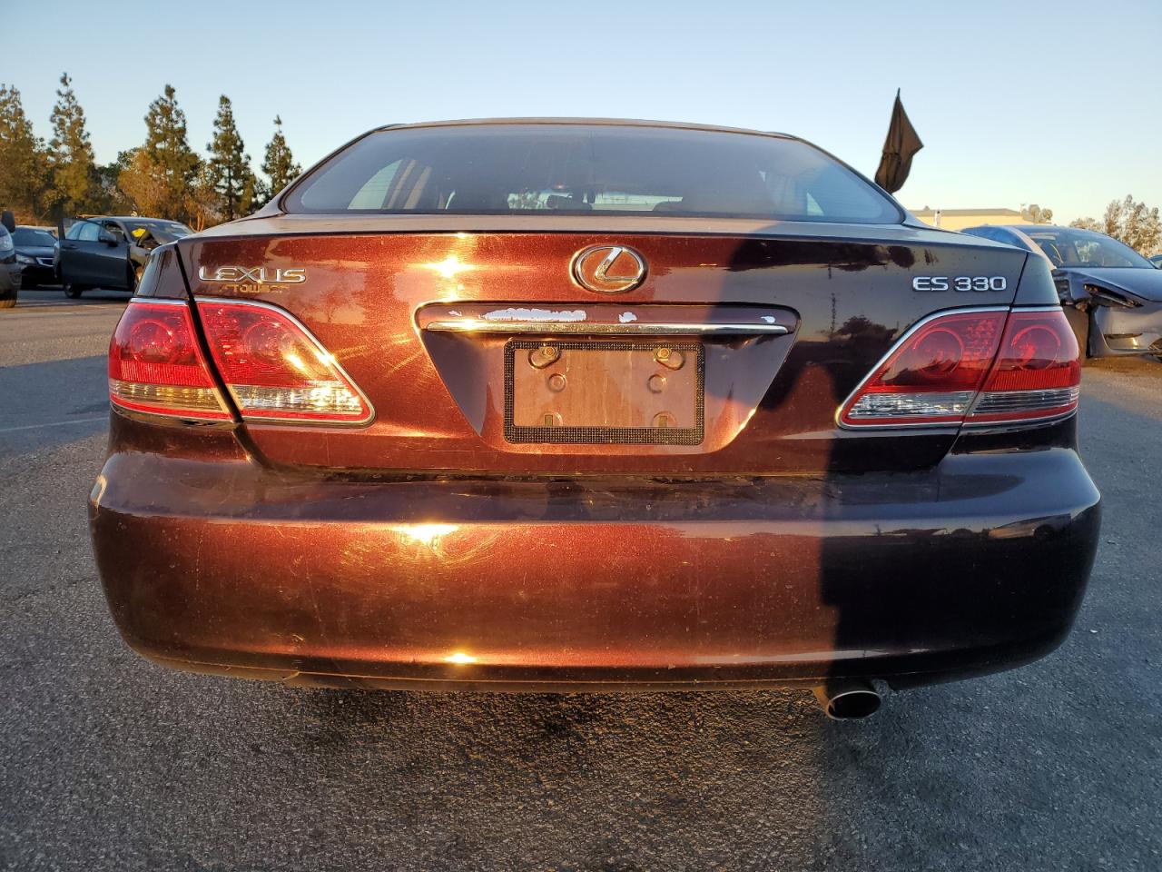 2005 Lexus ES - Image 6