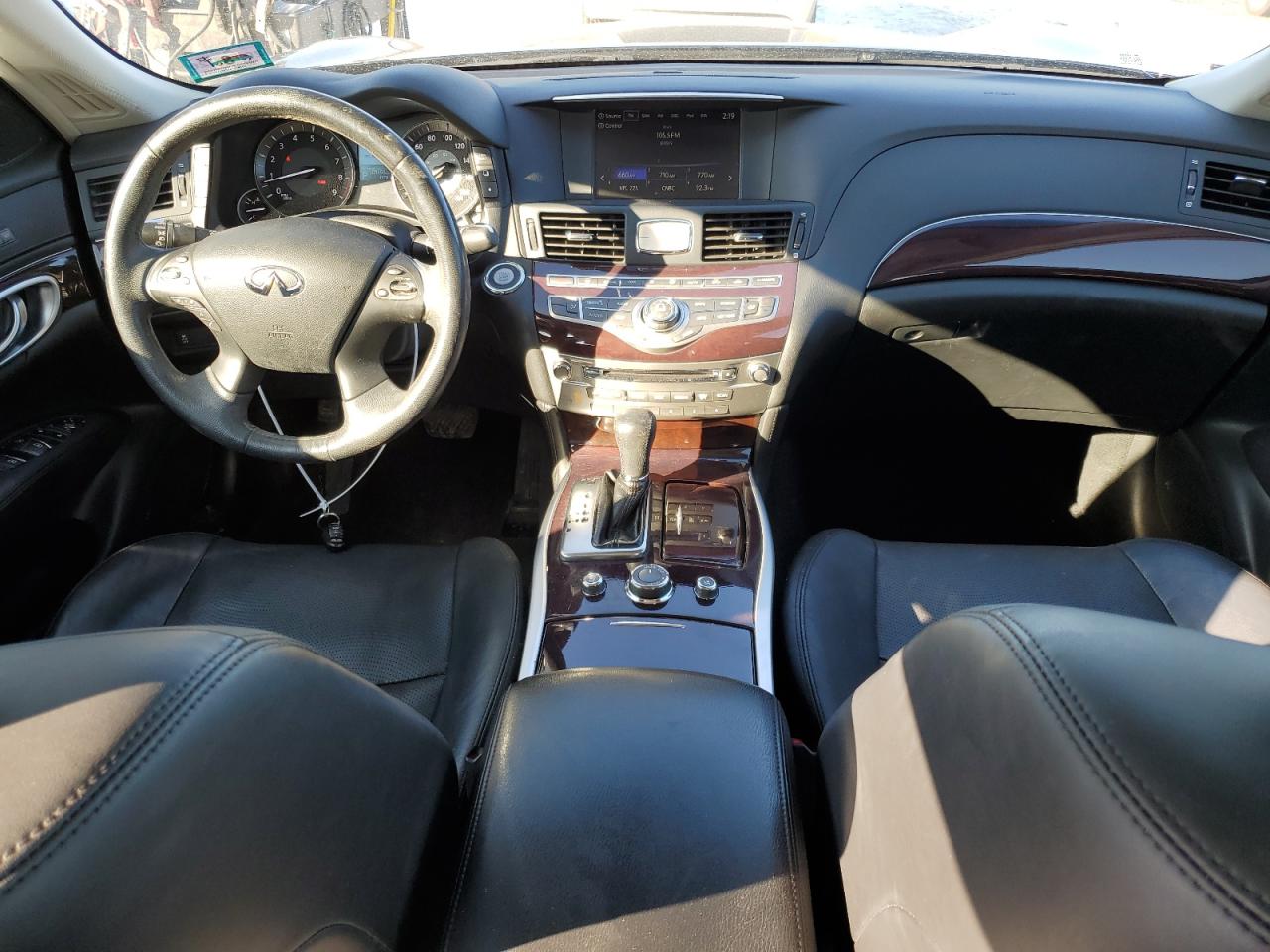 2019 Infiniti Q70 - Image 8