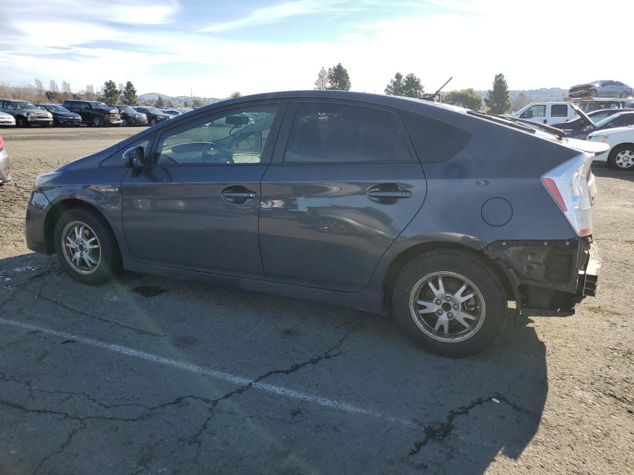 2010 Toyota Prius - Image 2
