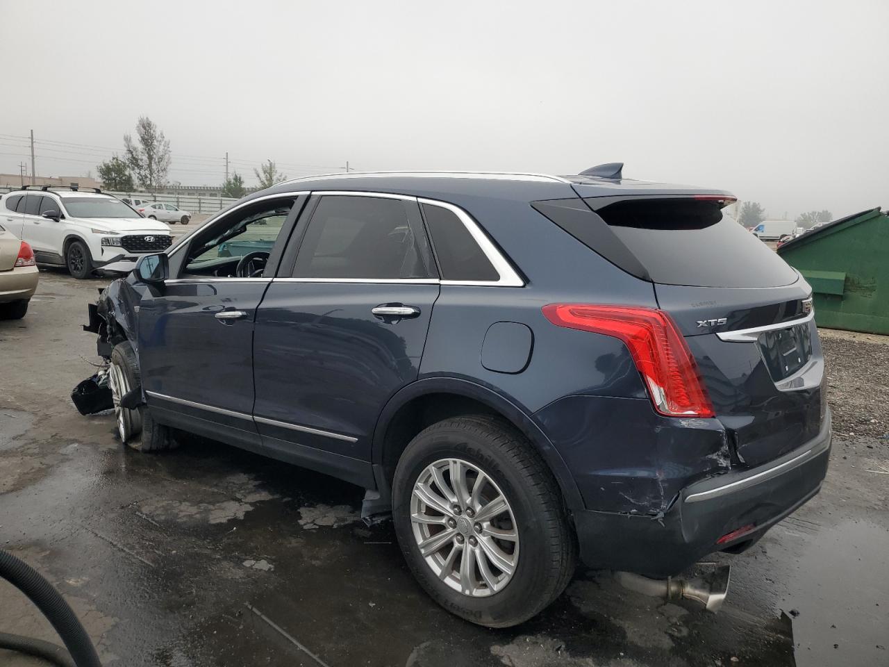 2018 Cadillac XT5 - Image 2