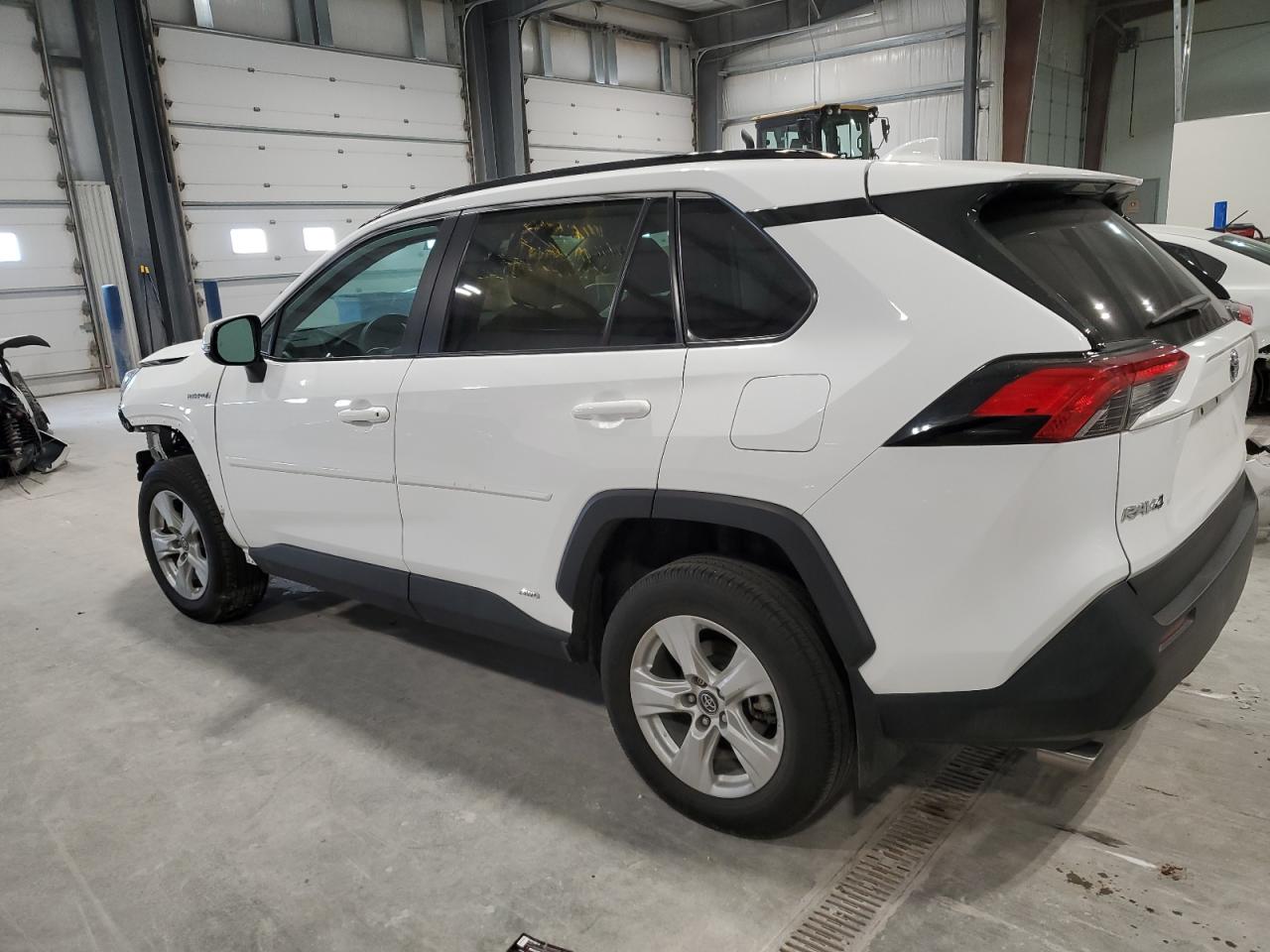 2021 Toyota RAV 4 - Image 2