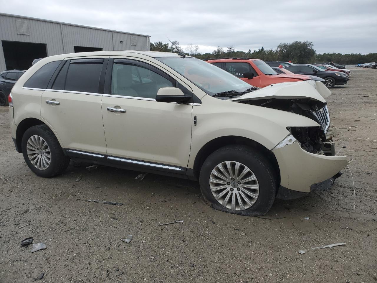 VIN 2LMDJ6JK5FBL33321 2015 LINCOLN MKX no.4