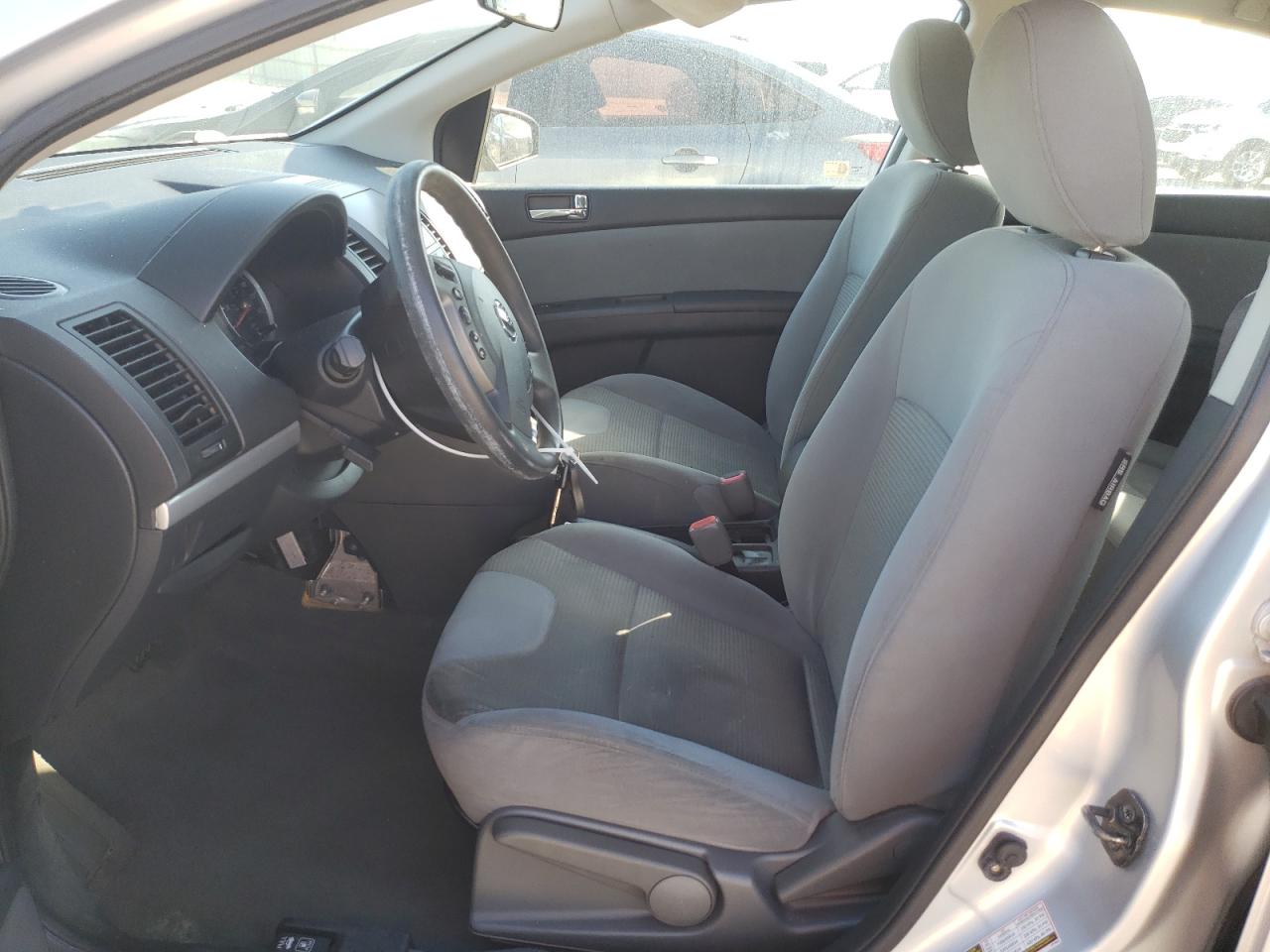 2010 Nissan Sentra - Image 7