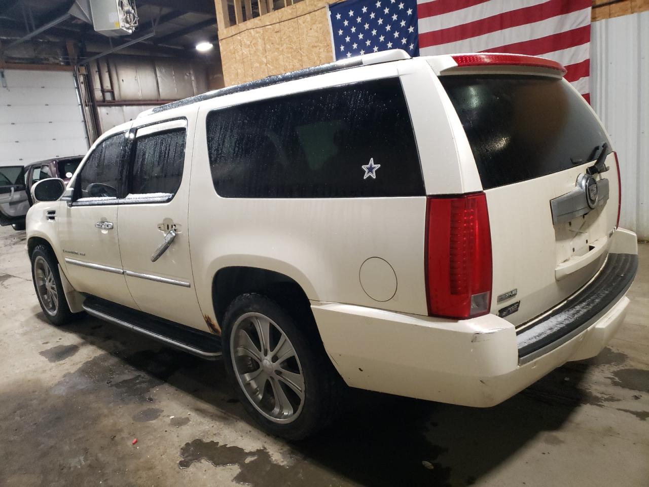2009 Cadillac Escalade - Image 2