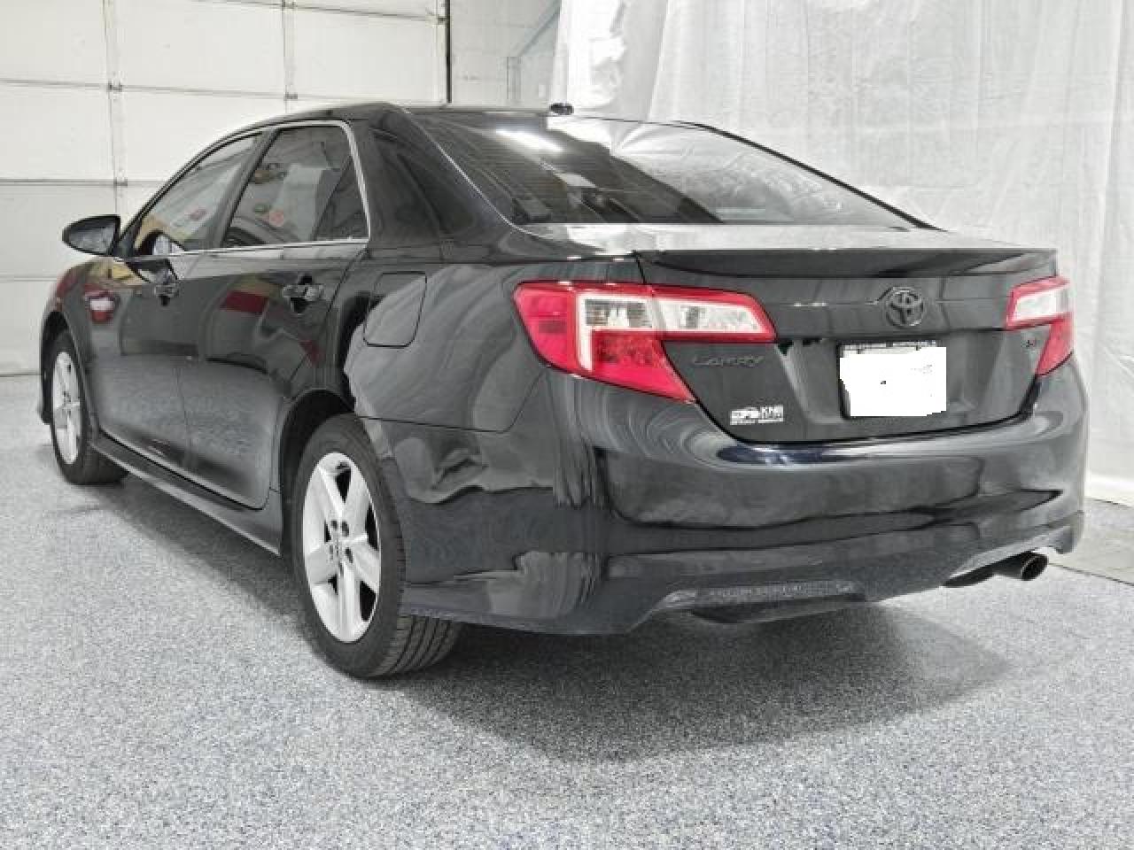 2012 Toyota Camry - Image 3