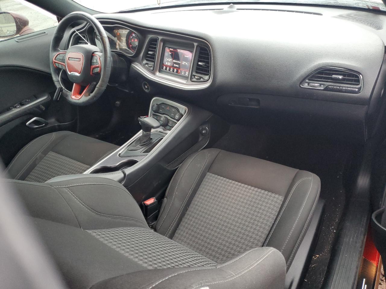 2019 Dodge Challenger - Image 8